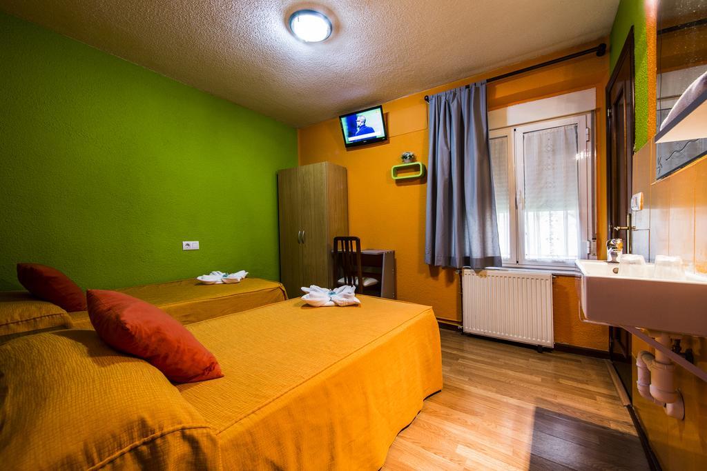 Hostal Escala Luna سلامنكا المظهر الخارجي الصورة