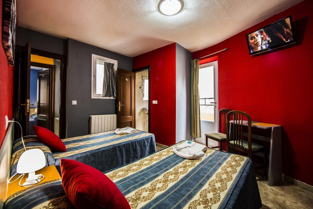 Hostal Escala Luna سلامنكا المظهر الخارجي الصورة
