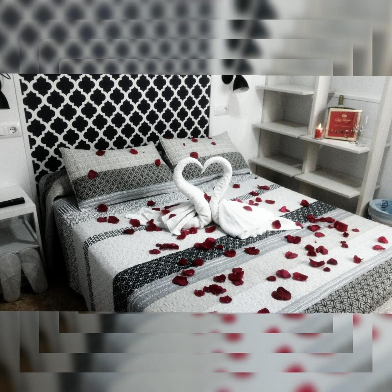 Hostal Escala Luna سلامنكا المظهر الخارجي الصورة